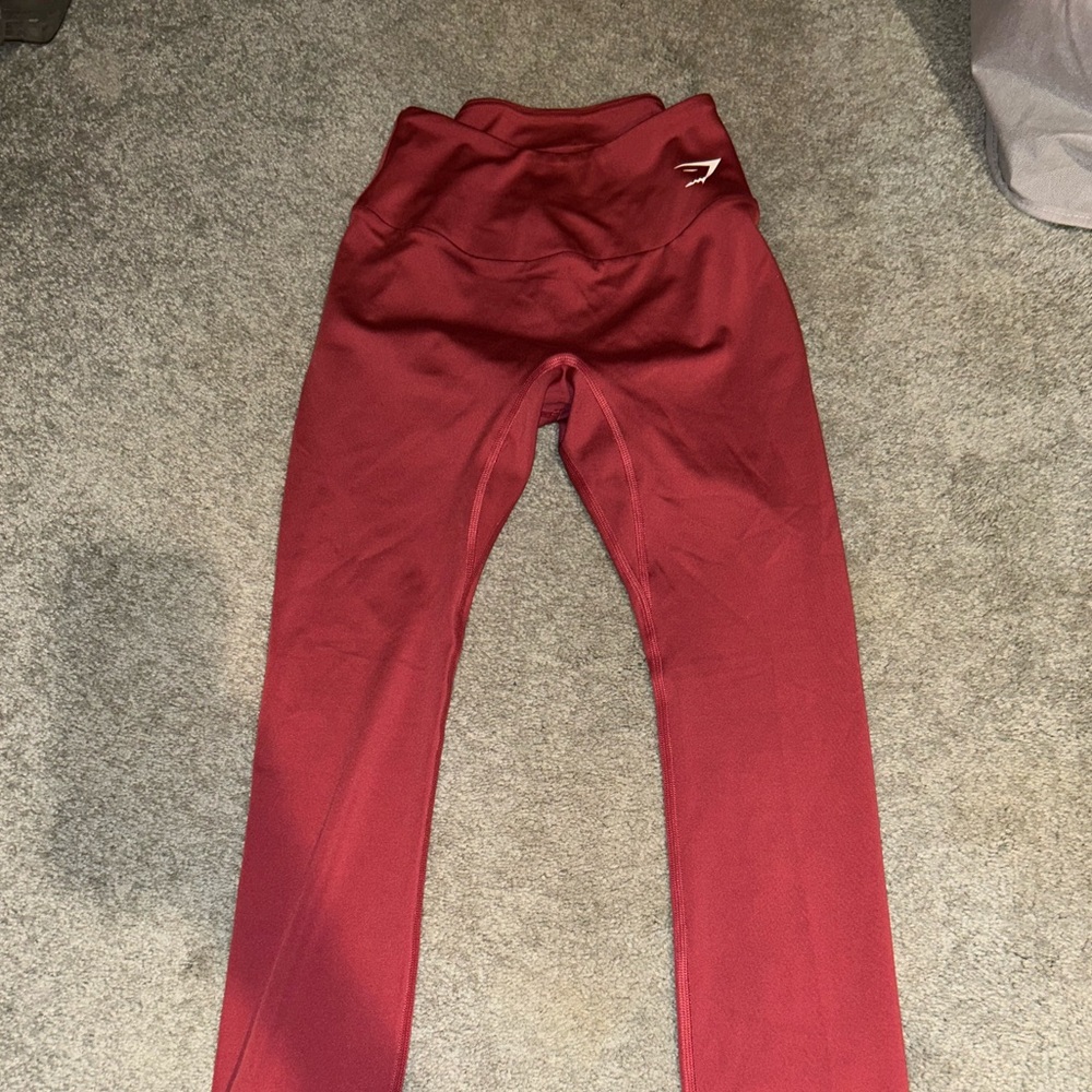 Red Gymshark leggings